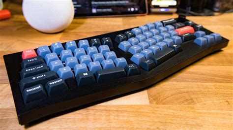 ergonomic keyboard with mechanical switches